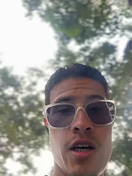 Snapshot of Latin_Paisa_Boy chatting on March 7, 2026, 2:44 pm Latin Paisa Boy online show from March 7, 2026, 2:44 pm