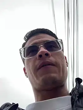 Latin Paisa Boy online show from February 3, 2026, 12:32 pm