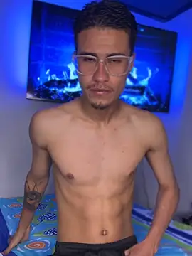 Snapshot of Latin_Paisa_Boy chatting on March 8, 2026, 3:48 pm Latin Paisa Boy online show from March 8, 2026, 3:48 pm