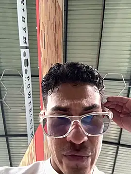 Snapshot of Latin_Paisa_Boy chatting on May 31, 2026, 6:09 pm Latin Paisa Boy online show from May 31, 2026, 6:09 pm