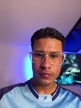 Snapshot of Latin_Paisa_Boy chatting on March 12, 2026, 7:07 pm Latin Paisa Boy online show from March 12, 2026, 7:07 pm