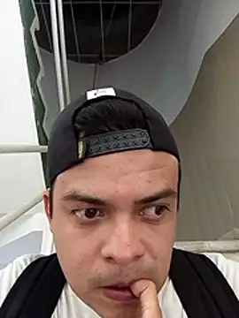 Snapshot of soytorres92 chatting on July 6, 2026, 8:44 pm soytorres92 online show from July 6, 2026, 8:44 pm