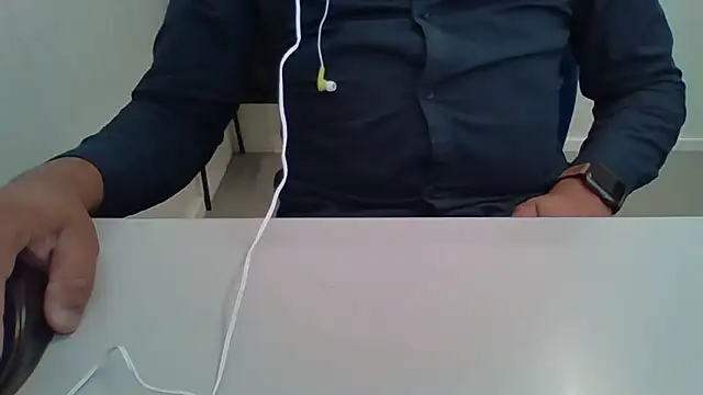 Moreno Casado Safado online show from May 15, 2026, 1:31 pm