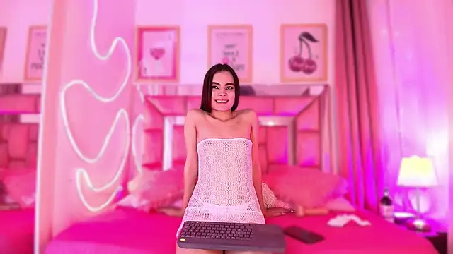 Snapshot of Sophieh_Sweet chatting on January 8, 2026, 10:21 am Sophieh Sweet online show from January 8, 2026, 10:21 am