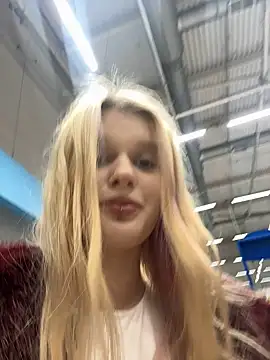 Snapshot of ann_ewu chatting on January 7, 2026, 3:06 pm ann ewu online show from January 7, 2026, 3:06 pm