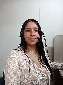 Snapshot of Laia__Evanss chatting on April 15, 2026, 6:56 pm Laia Evanss online show from April 15, 2026, 6:56 pm