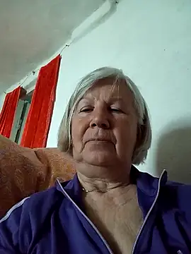 Snapshot of KlaudiaDarling chatting on April 15, 2026, 2:21 pm KlaudiaDarling online show from April 15, 2026, 2:21 pm