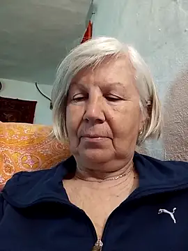 Snapshot of KlaudiaDarling chatting on April 2, 2026, 8:10 am KlaudiaDarling online show from April 2, 2026, 8:10 am