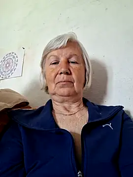 Snapshot of KlaudiaDarling chatting on May 1, 2026, 7:57 am KlaudiaDarling online show from May 1, 2026, 7:57 am