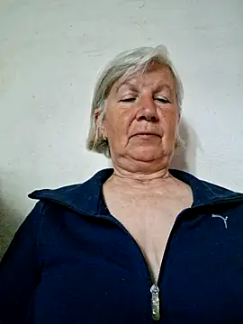 Snapshot of KlaudiaDarling chatting on May 15, 2026, 9:29 am KlaudiaDarling online show from May 15, 2026, 9:29 am