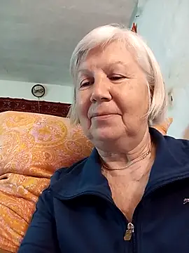 Snapshot of KlaudiaDarling chatting on April 1, 2026, 9:43 am KlaudiaDarling online show from April 1, 2026, 9:43 am