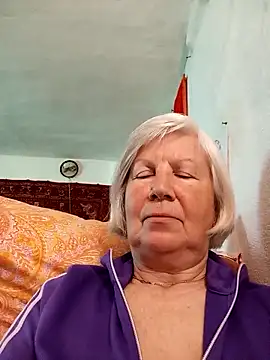 Snapshot of KlaudiaDarling chatting on April 16, 2026, 10:16 am KlaudiaDarling online show from April 16, 2026, 10:16 am