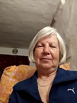 Snapshot of KlaudiaDarling chatting on April 18, 2026, 1:41 am KlaudiaDarling online show from April 18, 2026, 1:41 am