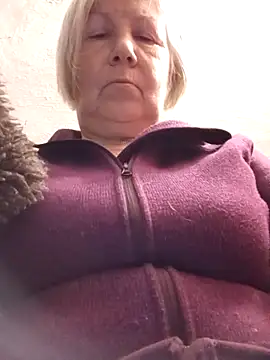 Snapshot of KlaudiaDarling chatting on January 6, 2026, 2:10 pm KlaudiaDarling online show from January 6, 2026, 2:10 pm