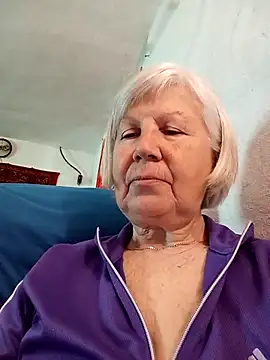 Snapshot of KlaudiaDarling chatting on April 8, 2026, 10:06 am KlaudiaDarling online show from April 8, 2026, 10:06 am