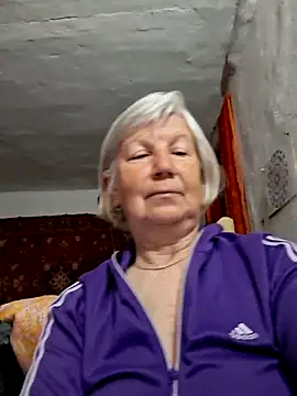 Snapshot of KlaudiaDarling chatting on April 28, 2026, 12:09 am KlaudiaDarling online show from April 28, 2026, 12:09 am