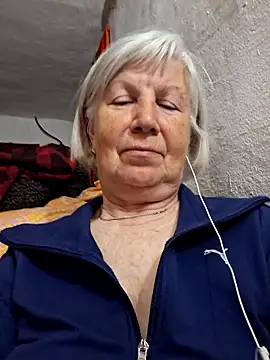 Snapshot of KlaudiaDarling chatting on May 5, 2026, 1:19 am KlaudiaDarling online show from May 5, 2026, 1:19 am