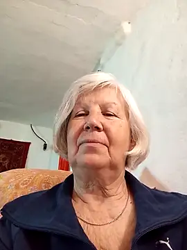 Snapshot of KlaudiaDarling chatting on April 3, 2026, 7:59 am KlaudiaDarling online show from April 3, 2026, 7:59 am