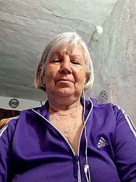 Snapshot of KlaudiaDarling chatting on April 23, 2026, 1:57 pm KlaudiaDarling online show from April 23, 2026, 1:57 pm