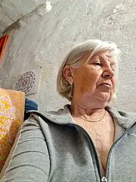 Snapshot of KlaudiaDarling chatting on May 16, 2026, 6:07 pm KlaudiaDarling online show from May 16, 2026, 6:07 pm
