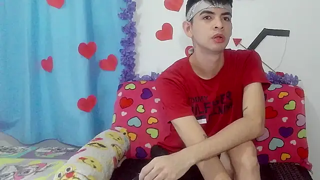 Snapshot of nico22love chatting on February 17, 2026, 2:58 pm nico22love online show from February 17, 2026, 2:58 pm