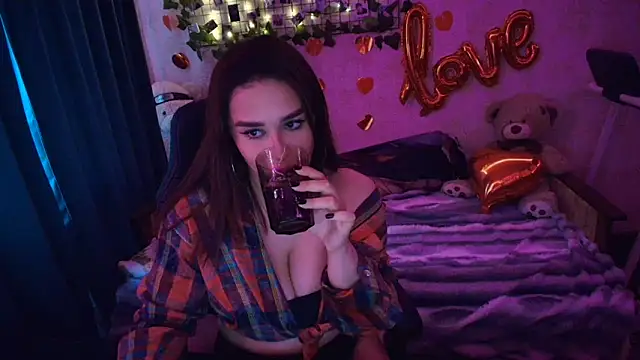 AlisiaRose online show from March 28, 2026, 3:29 am