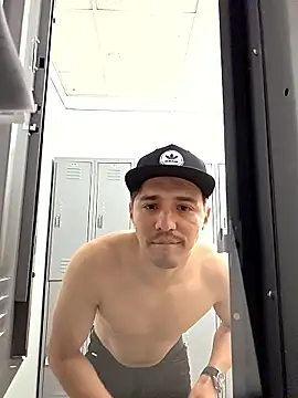 Snapshot of HoofedCylinder chatting on April 14, 2026, 3:11 am HoofedCylinder online show from April 14, 2026, 3:11 am