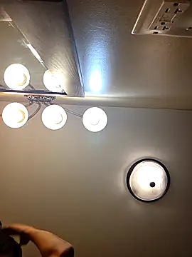 Snapshot of HoofedCylinder chatting on April 9, 2026, 2:12 pm HoofedCylinder online show from April 9, 2026, 2:12 pm