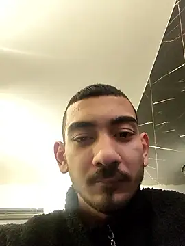 rzgaronlinq online show from January 9, 2026, 7:21 pm