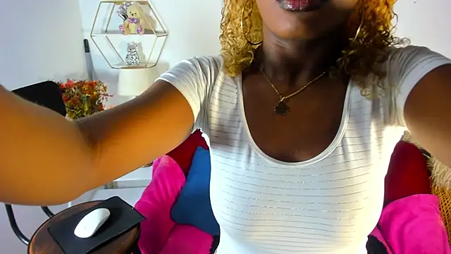 Snapshot of erika_lyrics chatting on May 21, 2026, 3:15 am erika lyrics online show from May 21, 2026, 3:15 am