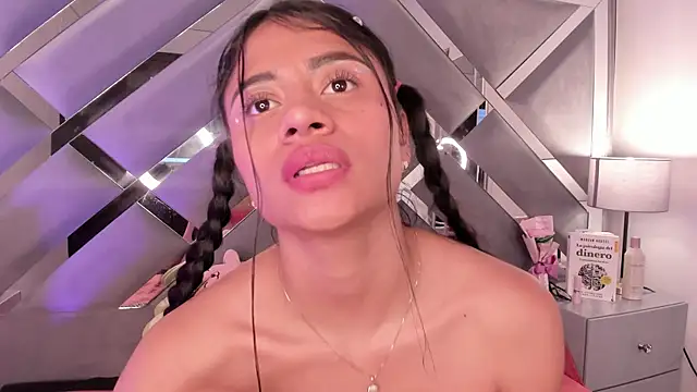 Snapshot of melody__sweet_ chatting on April 7, 2026, 9:00 am melody sweet online show from April 7, 2026, 9:00 am