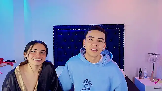 Jaden and sofia online show from April 15, 2026, 3:34 am