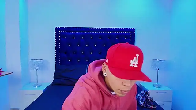 Jaden and sofia online show from April 17, 2026, 3:09 am