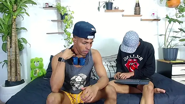 Interracial Snow Bunny online show from February 10, 2026, 7:24 pm