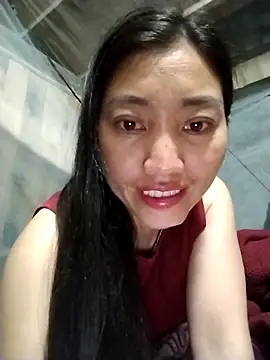 Lovephay8x online show from May 3, 2026, 1:00 am
