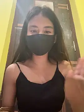 Snapshot of Beauty-pi chatting on April 14, 2026, 6:35 pm Beauty-pi online show from April 14, 2026, 6:35 pm