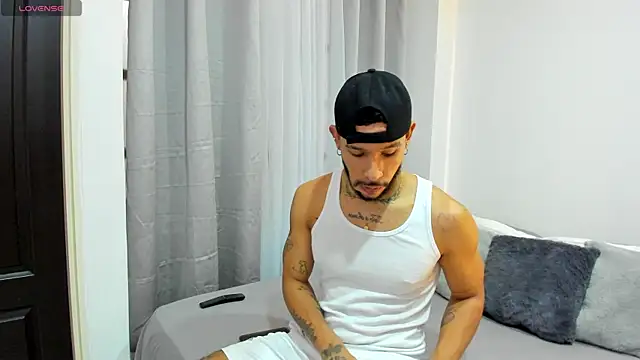 Snapshot of Jeisonmillan_ chatting on January 6, 2026, 11:58 am Jeisonmillan online show from January 6, 2026, 11:58 am