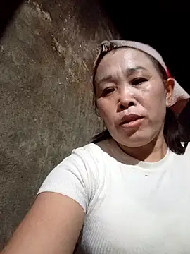 dakota-kis online show from February 12, 2026, 12:10 am