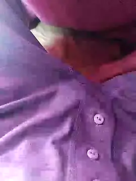 Snapshot of TrebleShebeen chatting on January 7, 2026, 9:53 pm TrebleShebeen online show from January 7, 2026, 9:53 pm