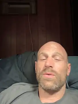 Snapshot of mechanicmark chatting on May 7, 2026, 3:44 am mechanicmark online show from May 7, 2026, 3:44 am