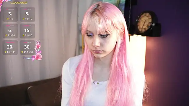 EliseTang online show from January 12, 2026, 6:53 am