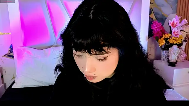Snapshot of Sienna_Desiree chatting on April 20, 2026, 12:41 pm Sienna Desiree online show from April 20, 2026, 12:41 pm