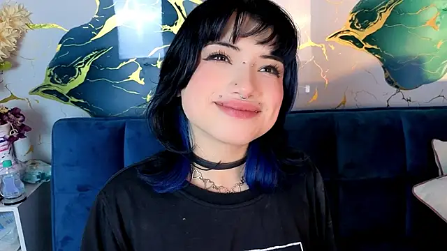 Snapshot of Sienna_Desiree chatting on May 11, 2026, 4:59 pm Sienna Desiree online show from May 11, 2026, 4:59 pm