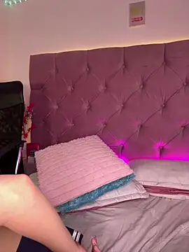 Snapshot of kitty_whitte chatting on January 15, 2026, 8:23 pm kitty whitte online show from January 15, 2026, 8:23 pm