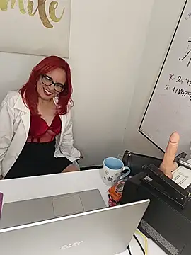 MarianaMonsalve  online show from February 13, 2026, 3:50 am