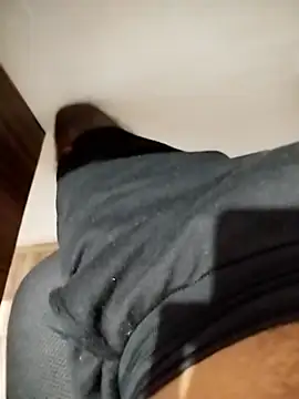 vitorpau22cm online show from January 12, 2026, 10:14 pm