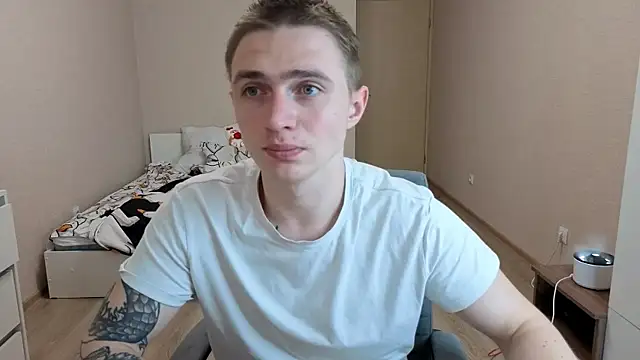 Snapshot of LEO__MILLER chatting on May 20, 2026, 5:10 pm LEO MILLER online show from May 20, 2026, 5:10 pm