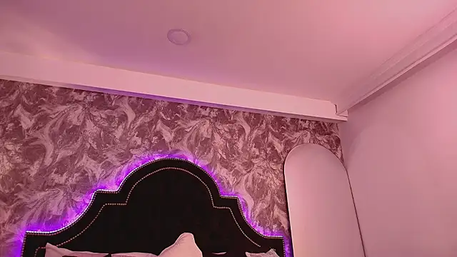 Chloe Connor online show from March 13, 2026, 2:16 am