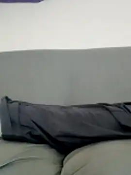 obediente23 online show from January 16, 2026, 1:37 pm