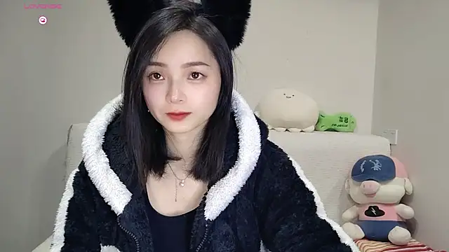 Snapshot of -J-o-y- chatting on January 10, 2026, 5:52 pm -J-o-y- online show from January 10, 2026, 5:52 pm